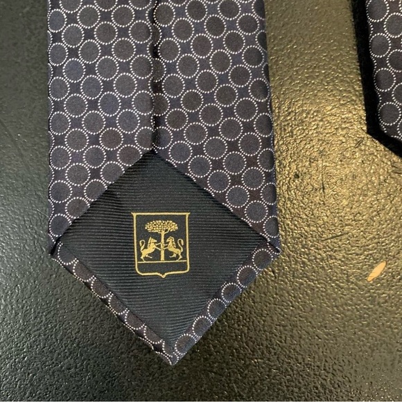 Corneliani men's silk tie with a geometric micro pattern. - Picture 3 of 4